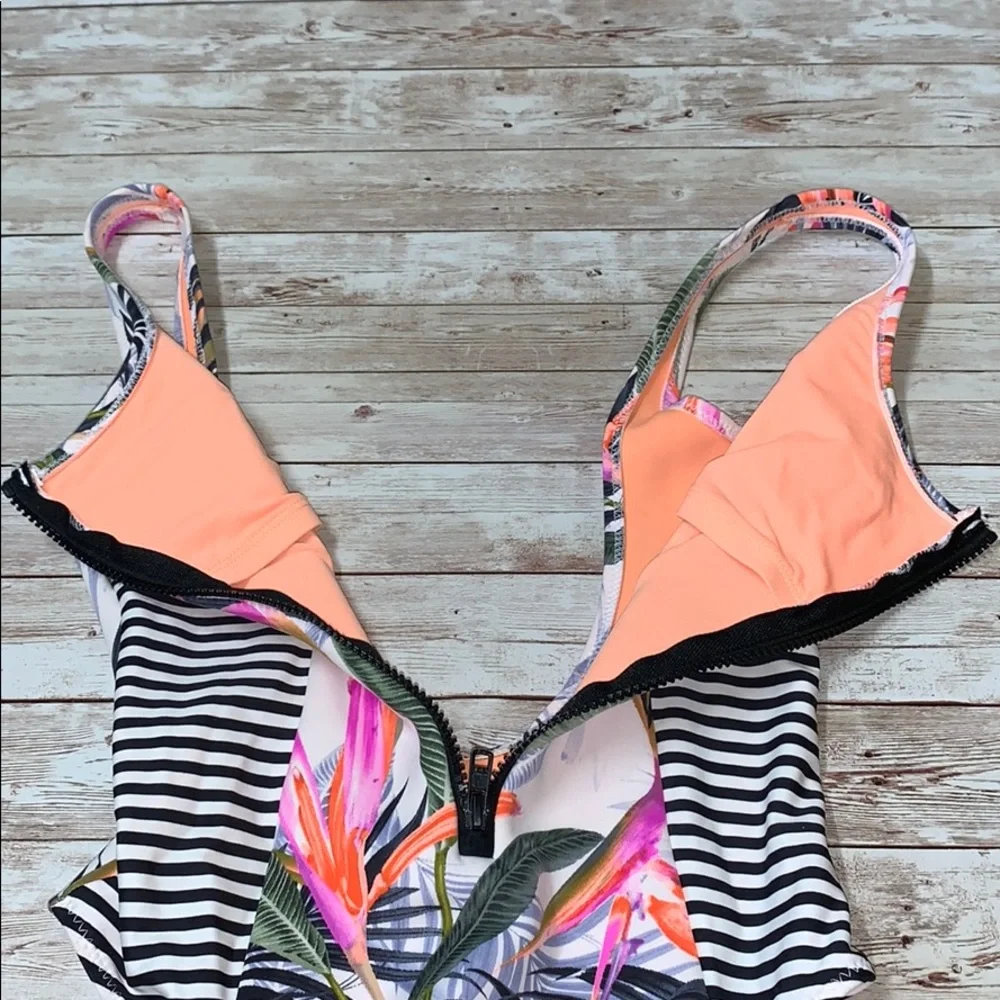 Body Glove Bathing Suit Swimsuit Size Small - Picture 10 of 12